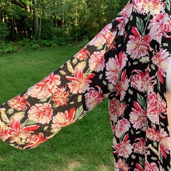 Jacqueline de Yong ⎮ Floral open kimono - Picture 4 of 7